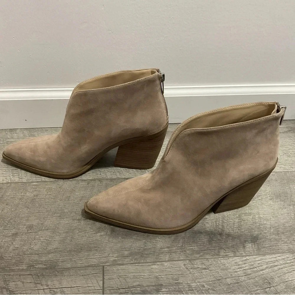 Vince Camuto Ginsel Ankle Bootie Size 11M - Picture 3 of 9